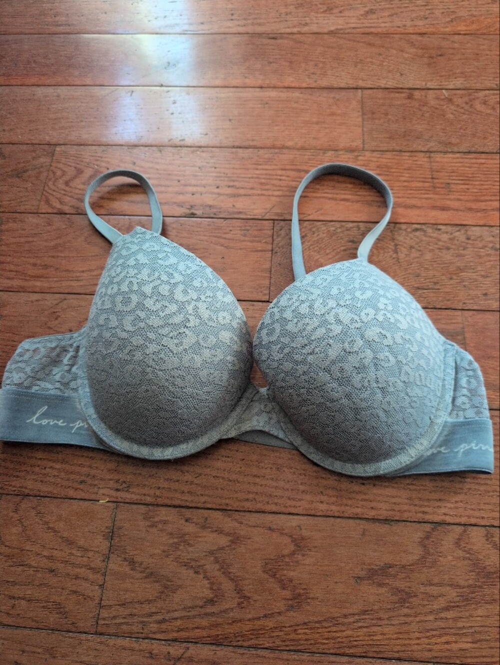 Victorias Secret Pink 38B Wear Everywhere Push Up Bra